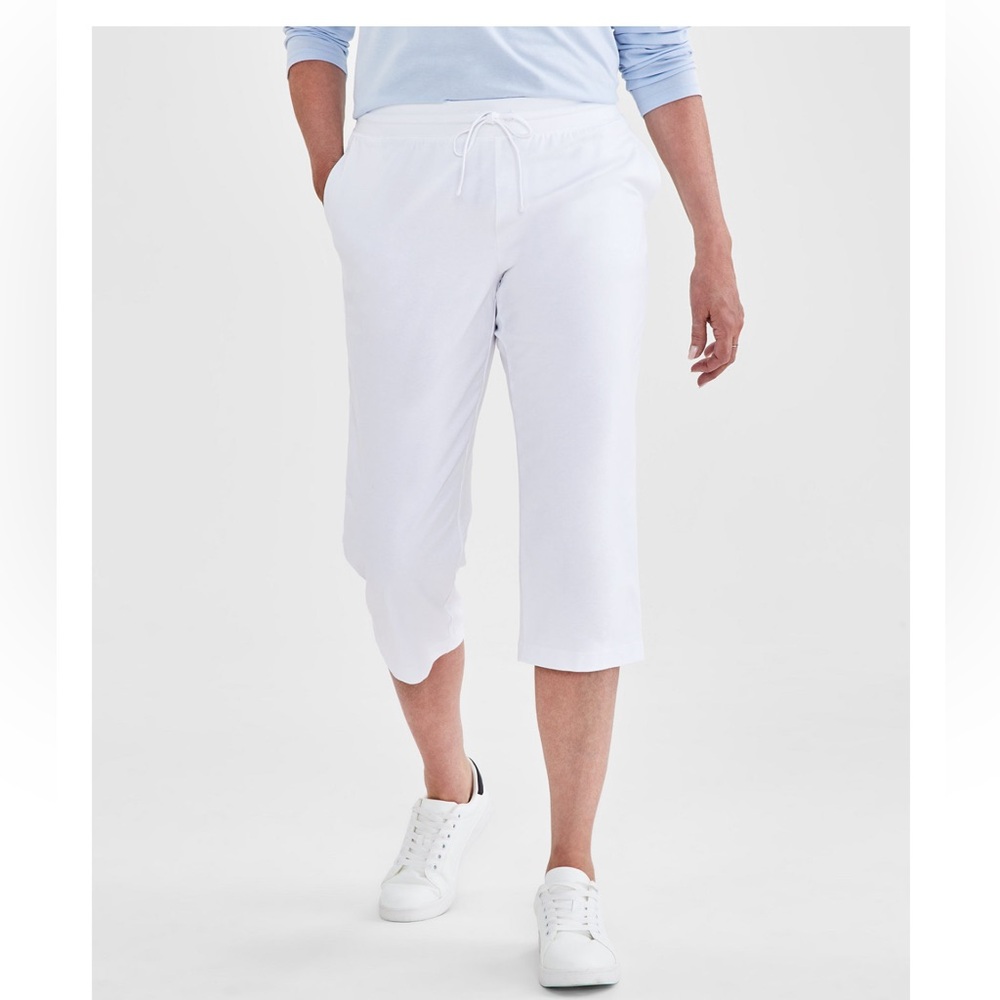 Style & Co Women's Mid Rise Capri Sweatpants white